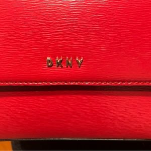 DKNY Crossbody Bag Adjustable Strap 100% Leather Bright Red Perfect Condition